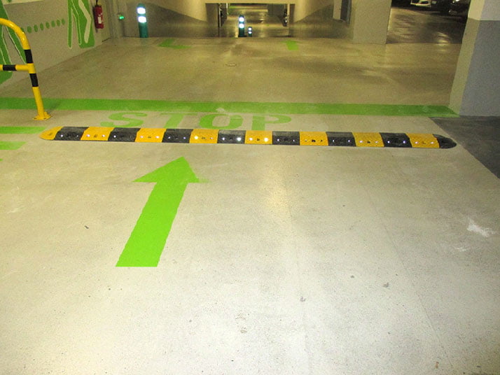 erp-signalisation-routiere-au-sol714 Marquage au sol pour parking